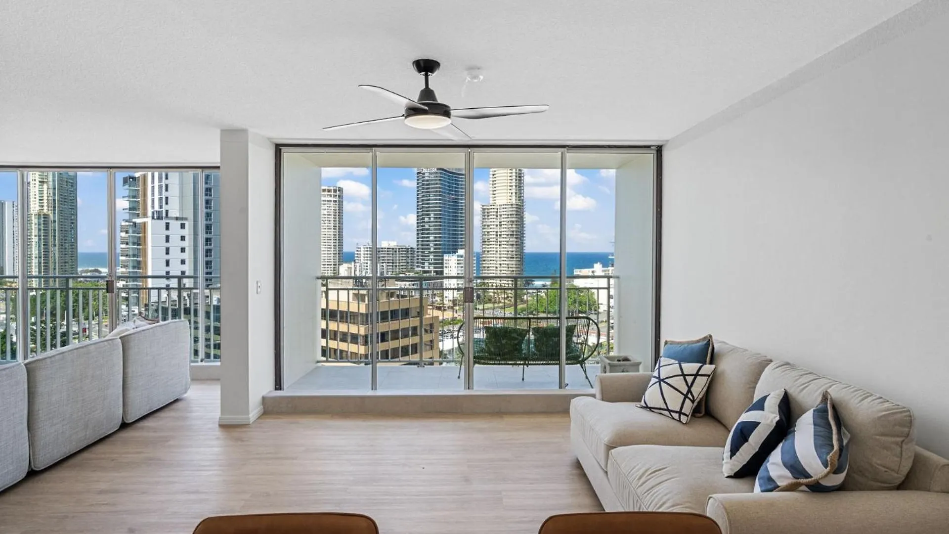 Ocean View Lux Retreat Apartment Gold Coast