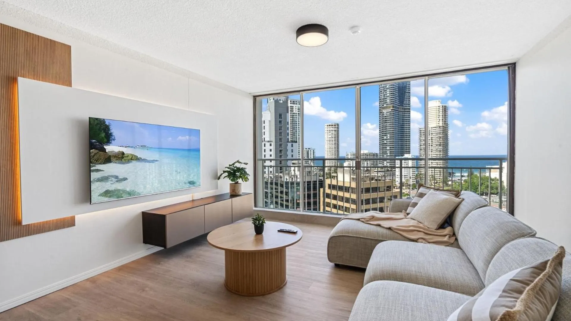 Ocean View Lux Retreat Apartment Gold Coast